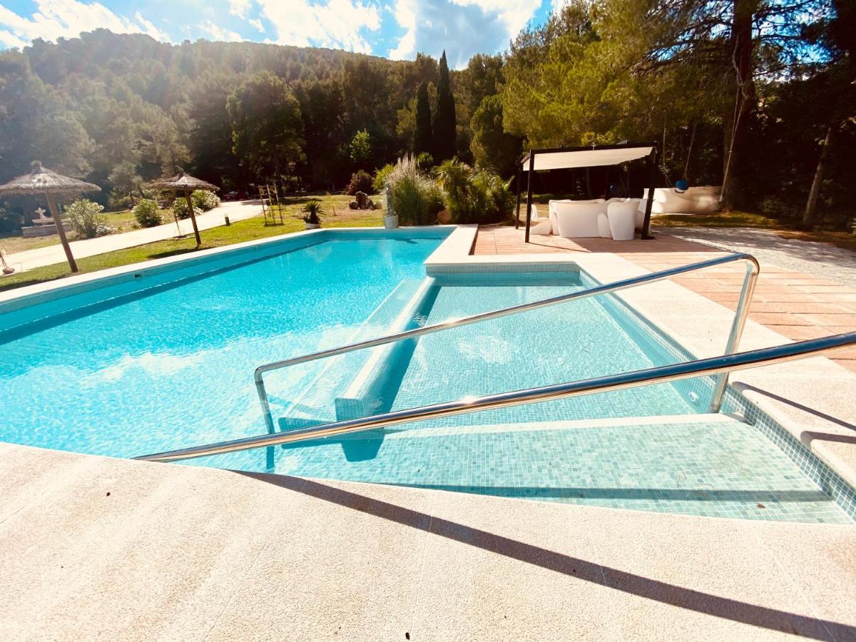 Private Villas Puerto Pollensa For Family Groups, Private Mountain Ideal For Runners, Trailers, Hikers, It Is Approximately 3 Minute Walk From The Beach Екстер'єр фото